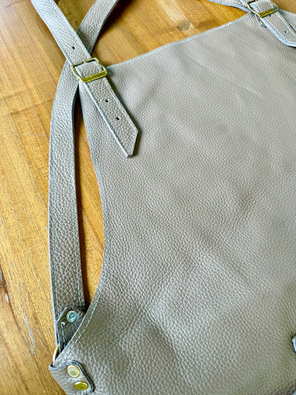 Custom Leather Apron Facas Medeiros